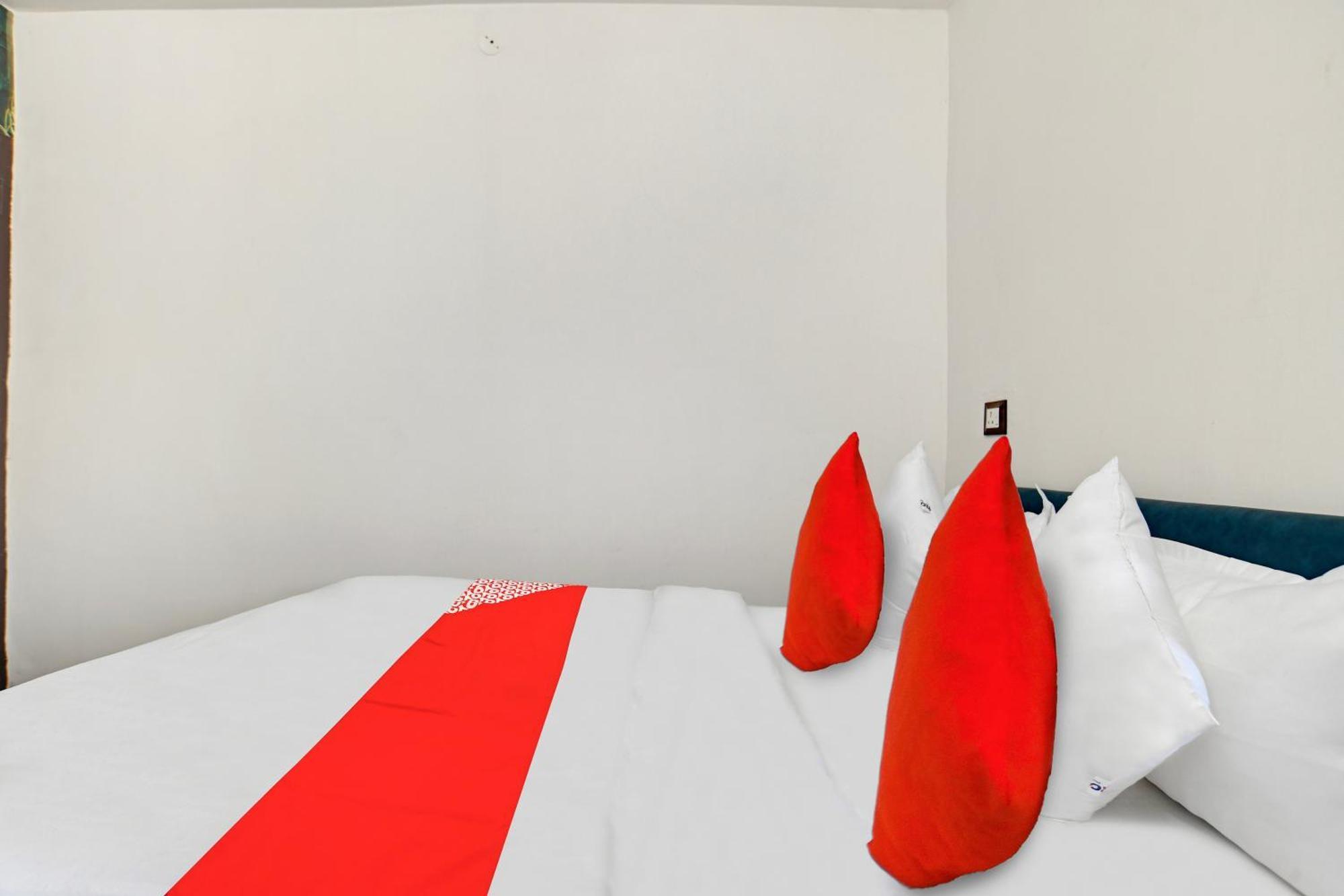 Oyo Flagship Hotel Shree United Indore Esterno foto
