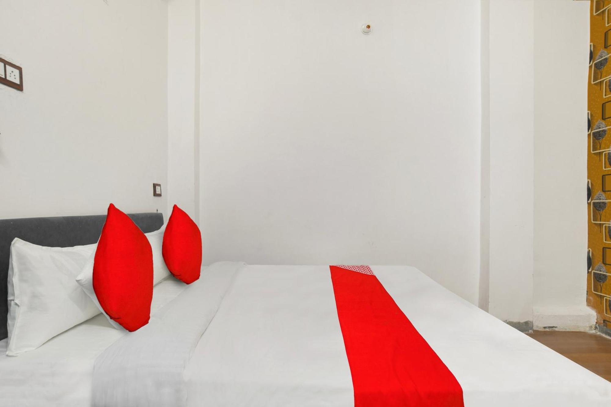 Oyo Flagship Hotel Shree United Indore Esterno foto