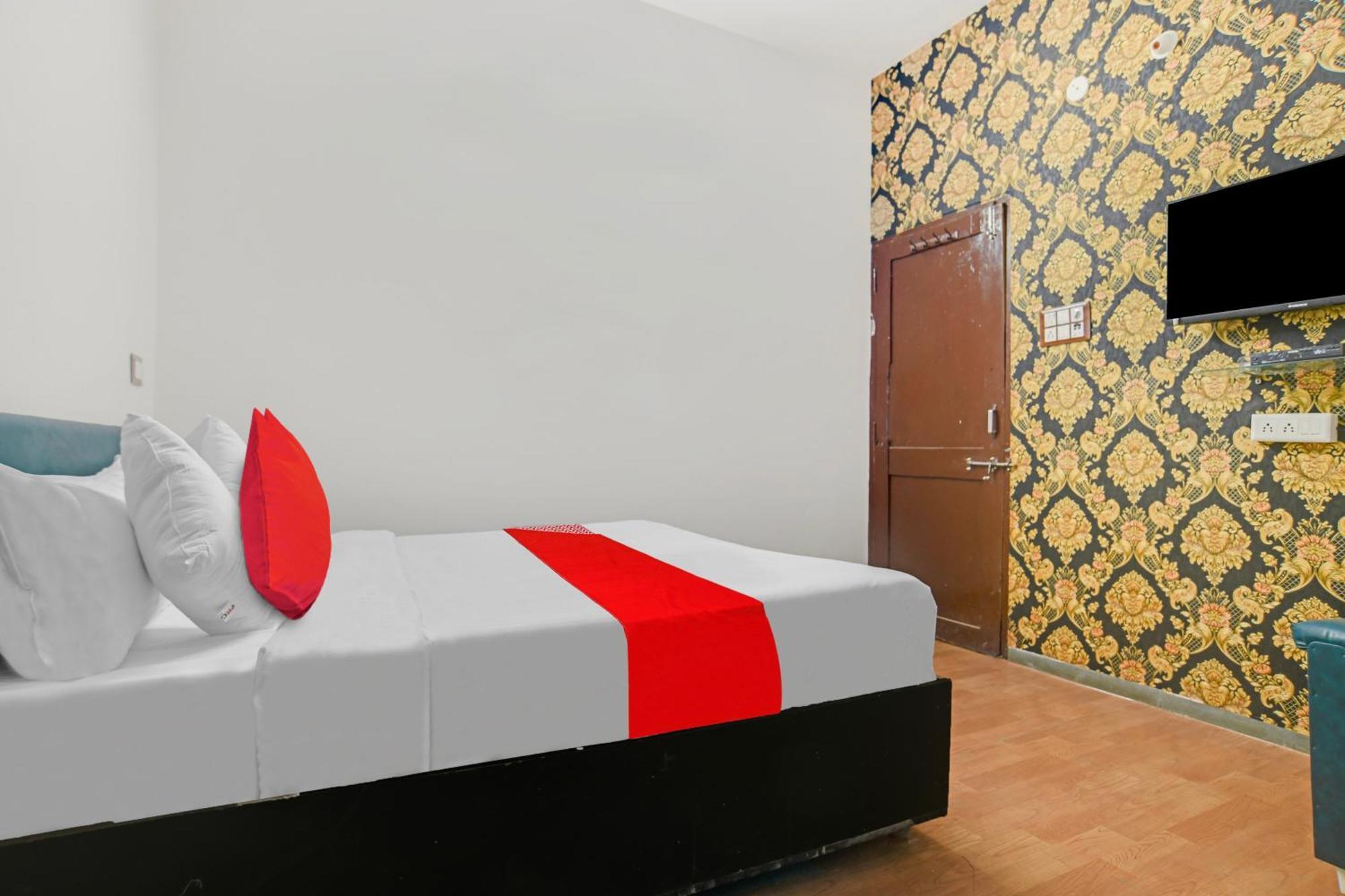 Oyo Flagship Hotel Shree United Indore Esterno foto