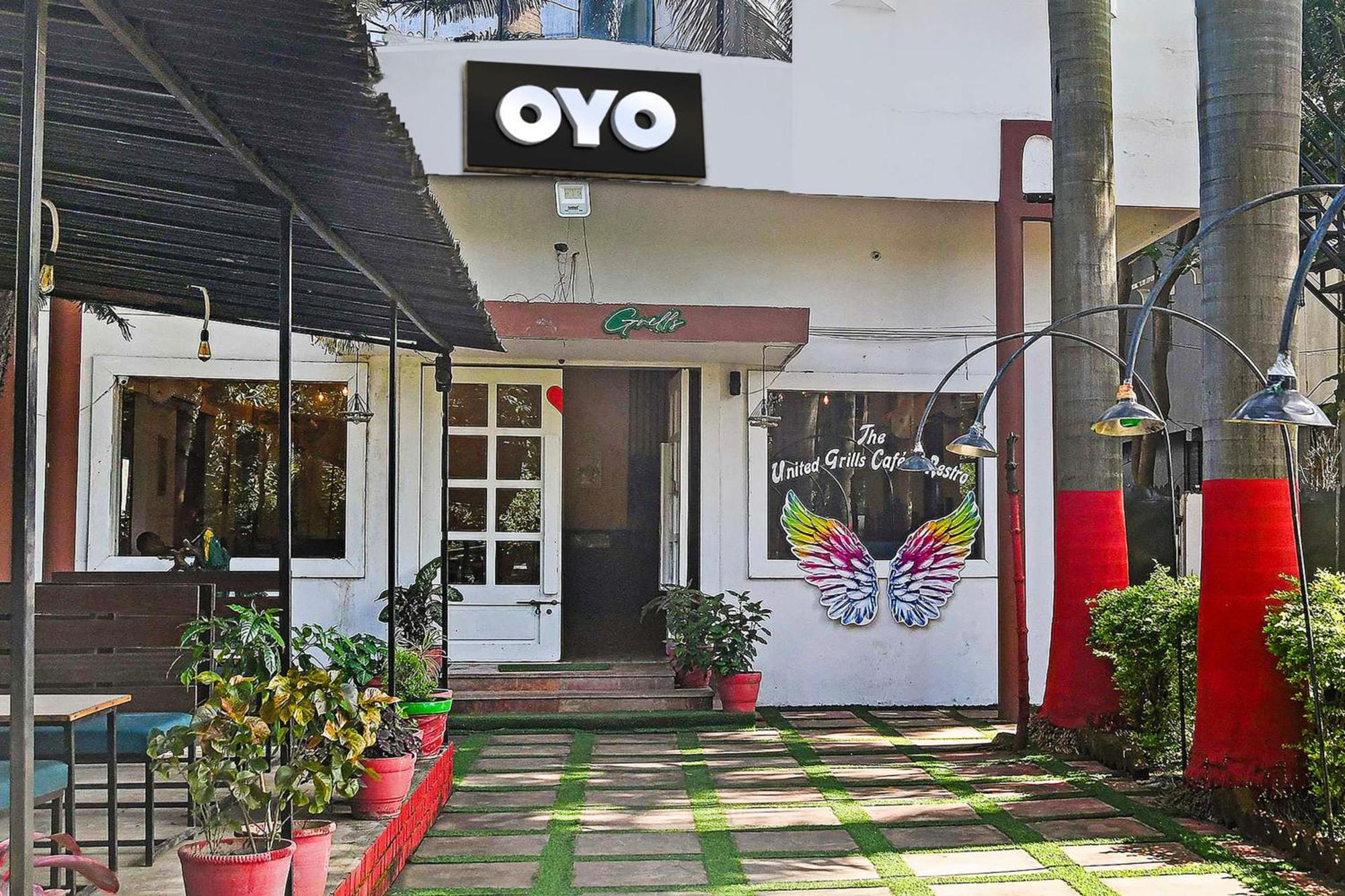 Oyo Flagship Hotel Shree United Indore Esterno foto